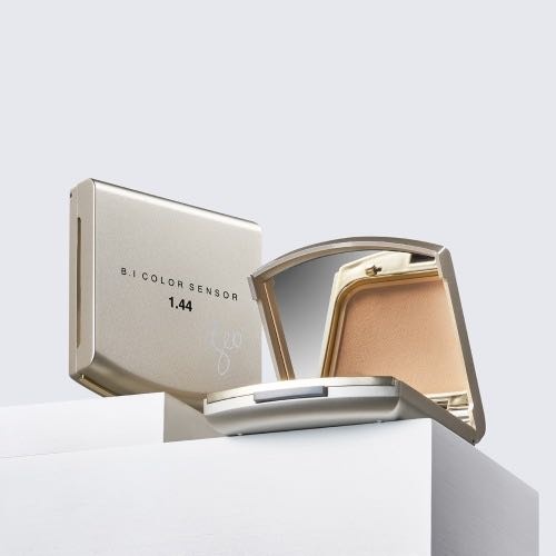 Пудра Catalina Geo B.I. Color Sensor 1.44 Two-way Cake сухая 21 Light Beige светло-бежевый