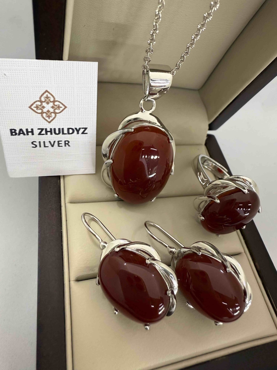 Комплект BAH ZHULDYZ 675724128 вес 26.44 г серебро, агат