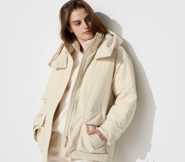 Зимняя куртка Uniqlo бежевый