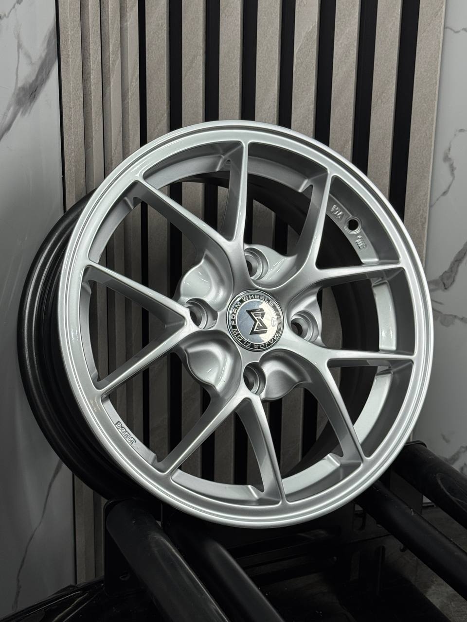 Top Grade T/G 1009 5.5x14/4x114.3 D73.1 ET31.5 4 диска графит