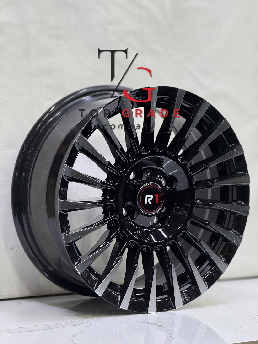 Top Grade Tg0073 6.5x15/4x100 D67.1 ET35 4 диска черный, серебристый