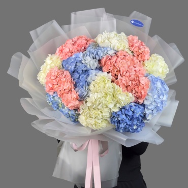 Art Flowers моно-букет с открыткой гортензия 15 шт 60 см