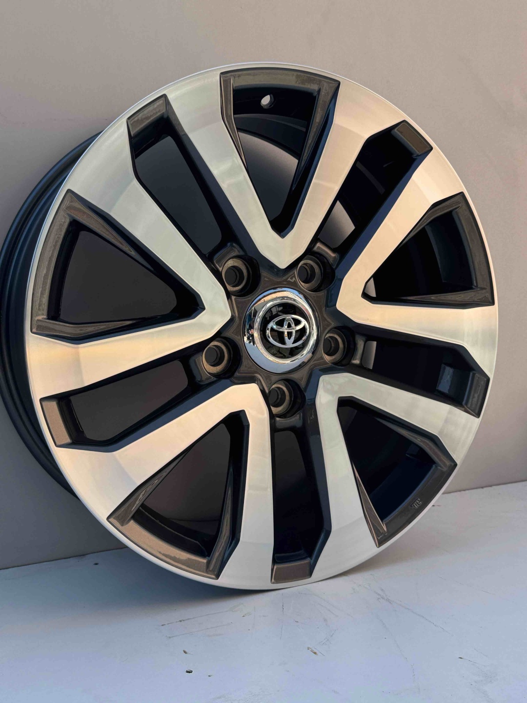 Toyota t/g h707df 8.5x20/5x150 D110 ET58 4 диска серебристый, графит