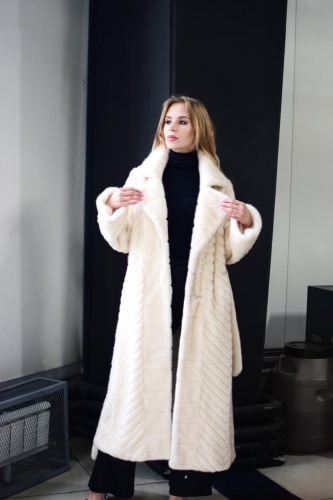 Шуба Ivy angel белый