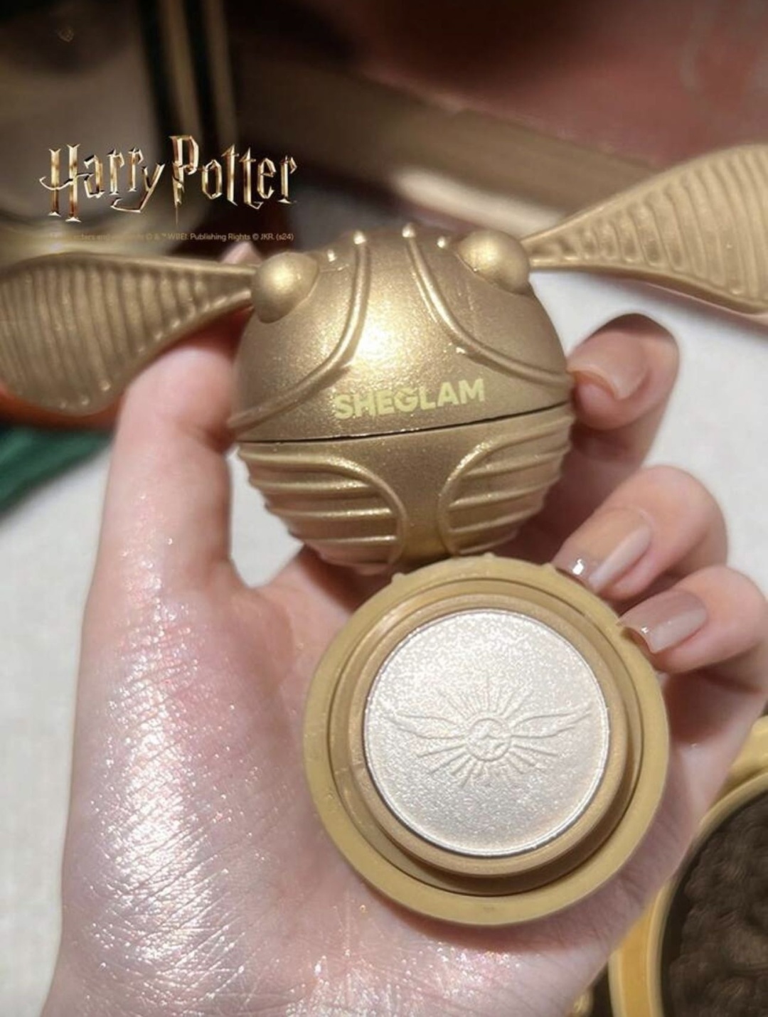 SHEGLAM Сухой хайлайтер Harry Potter Golden Snitch Highlighter хайлайтер Gold