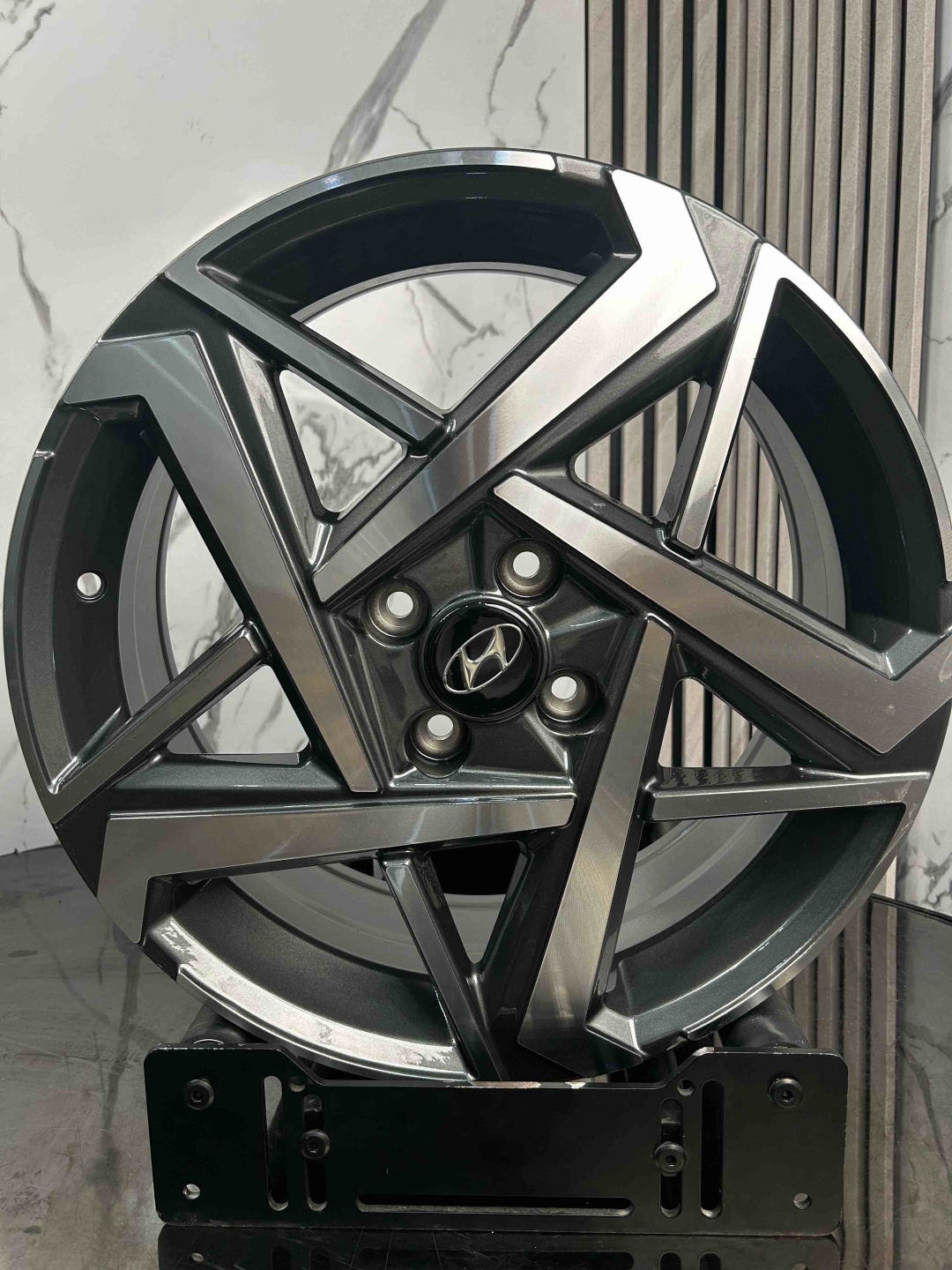 Top Grade EXPH3534F 7x17/4x100 D54.1 ET54 4 диска графит, серебристый