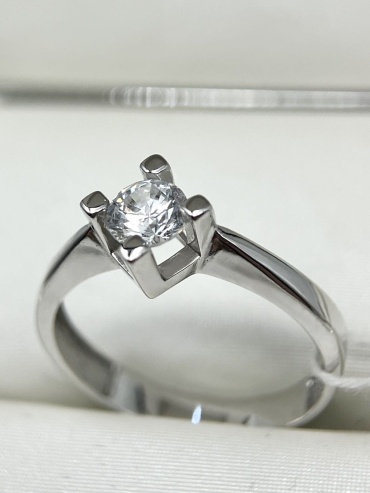 Золото Москвы 762дос размер 17.5 вес 2.35 г золото, фианит Swarovski