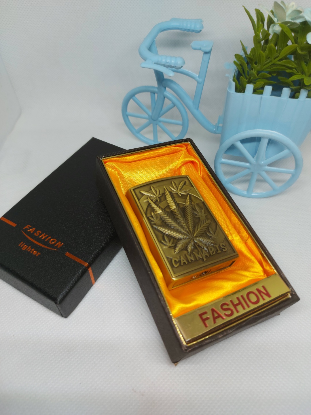 Газовая зажигалка 18286543_281212_Cannabis Lighter, металлический сплав