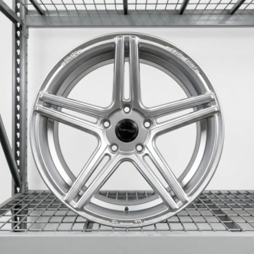 Fonyee 5072 DS03 9x18/5x120 D73.1 ET25 4 диска серебристый