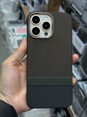 Чехол Nomad для Apple iPhone 16 Pro многоцветный