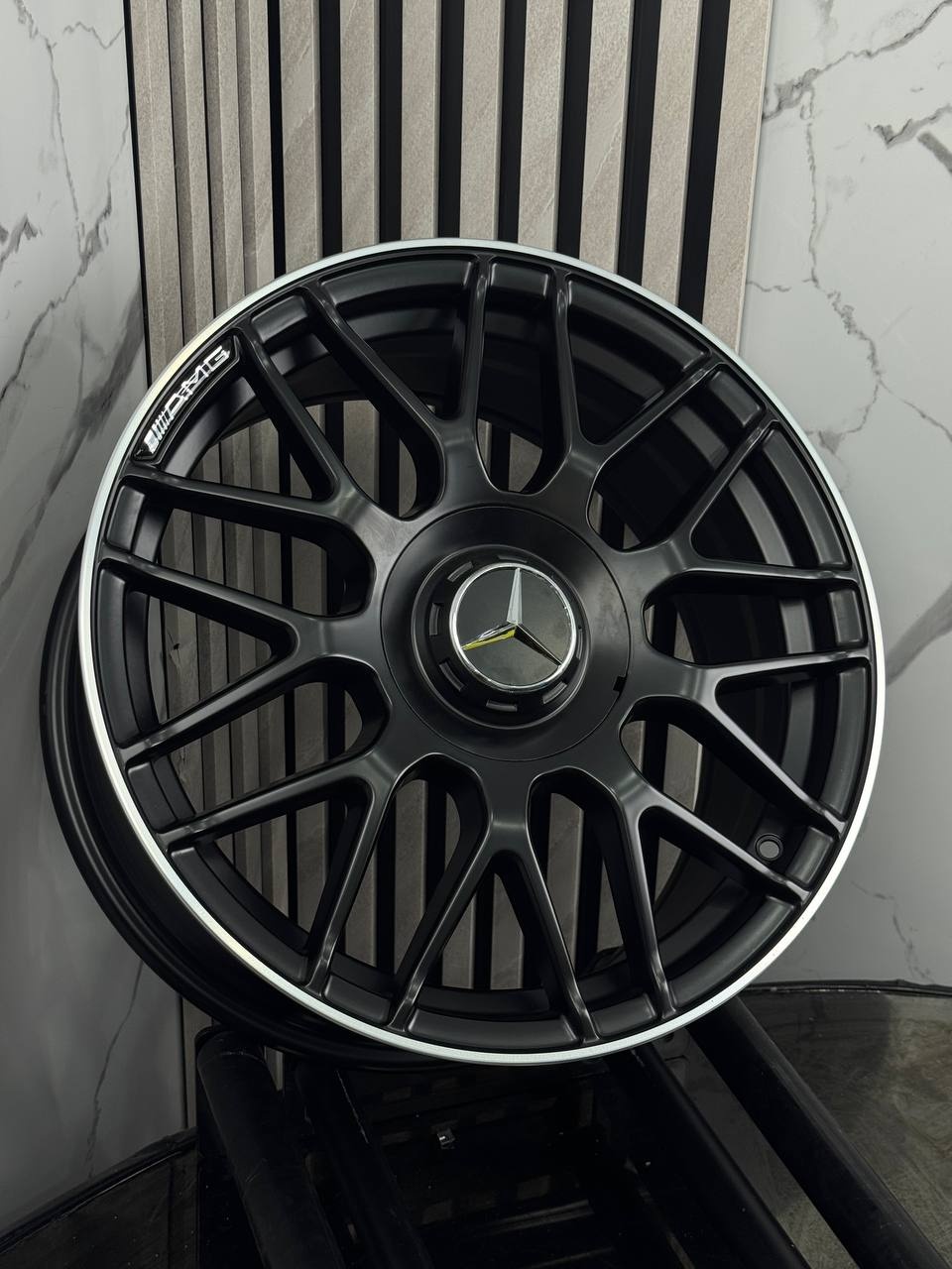Top Grade Mercedes Benz 526-8 8.5x18/5x112 D66.5 ET35 4 диска серебристый, черный