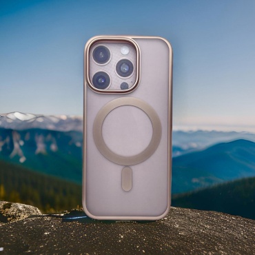 Чехол KeepHone для Apple iPhone 16 Pro золотой