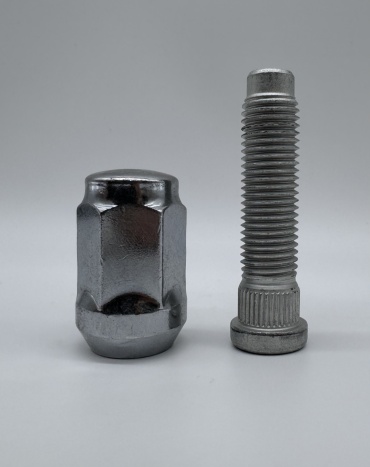 Шпилька с гайкой Шевроле Кобальт гайка-секретка M12x1.5 1 шт