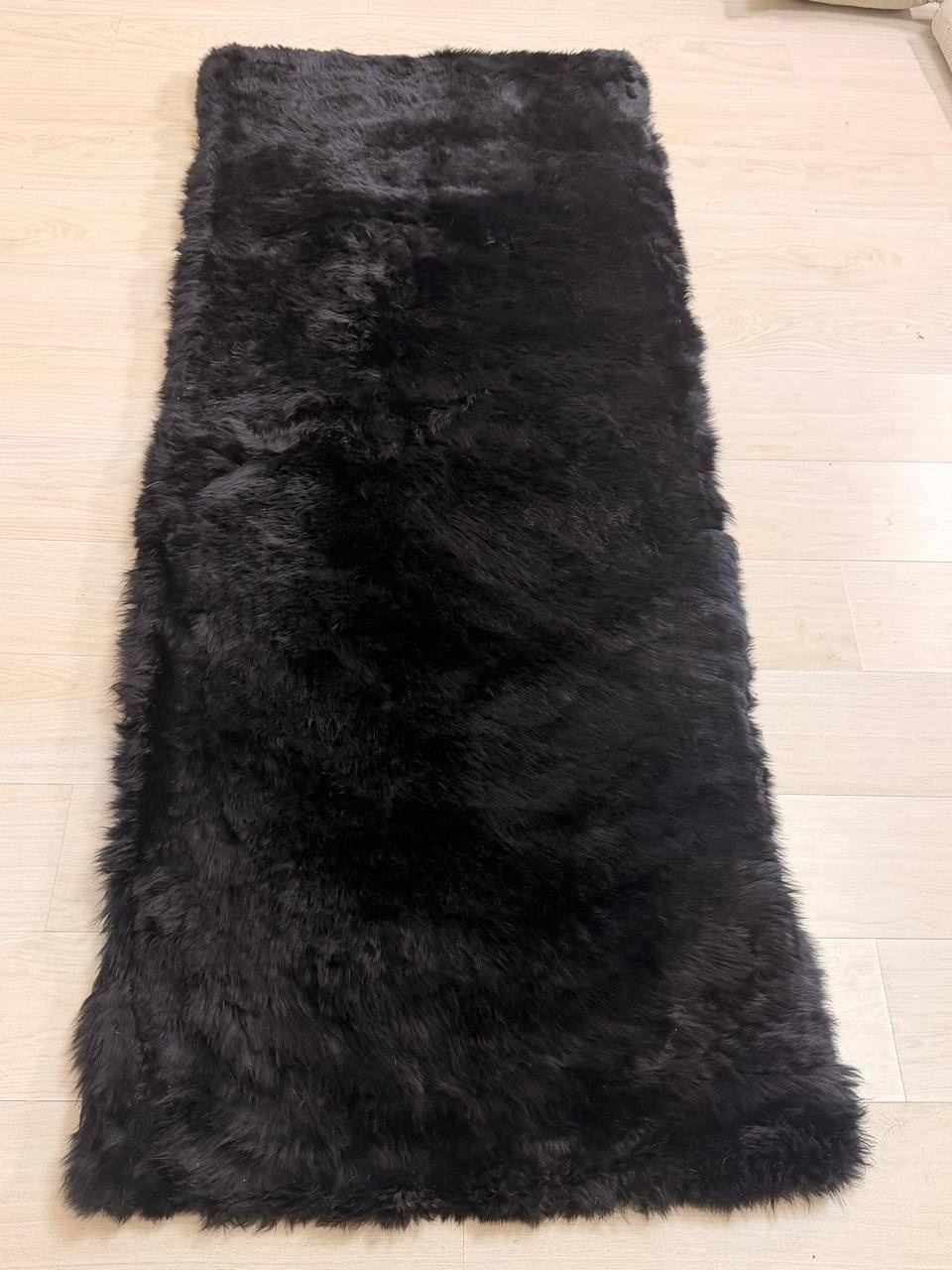 Корпе 200x80 см, овечья шерсть, черный