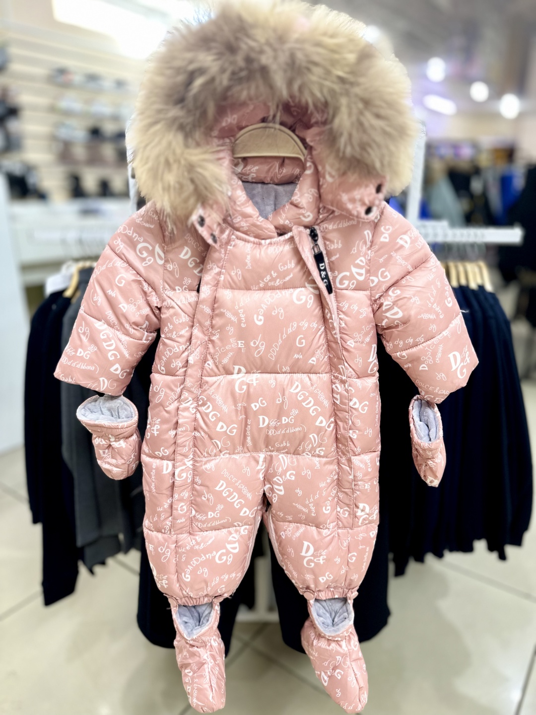 Комбинезон розовый