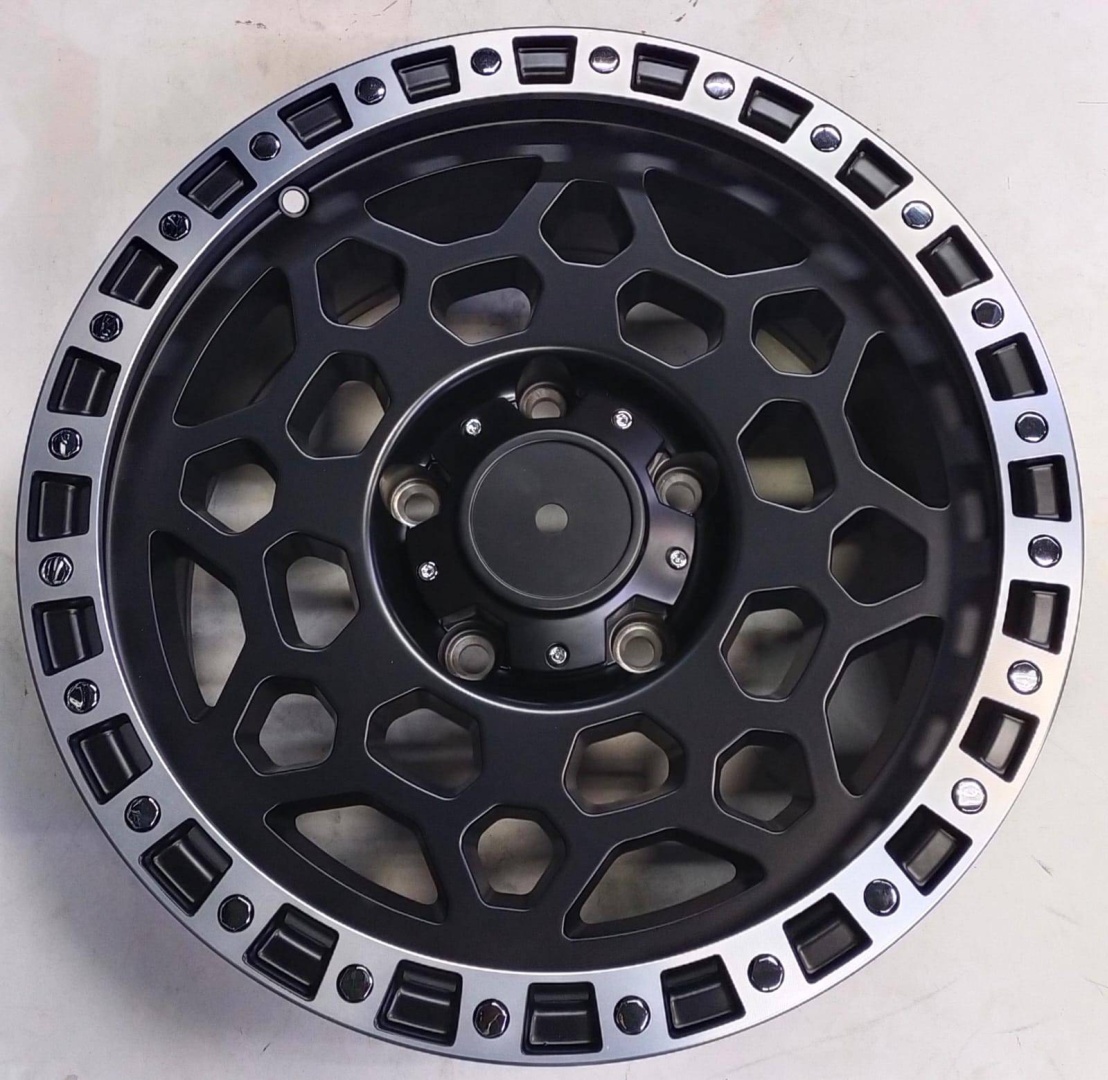Toyota Toyota 1664 9x18/5x150 D110.1 ET12 4 диска черный, серебристый