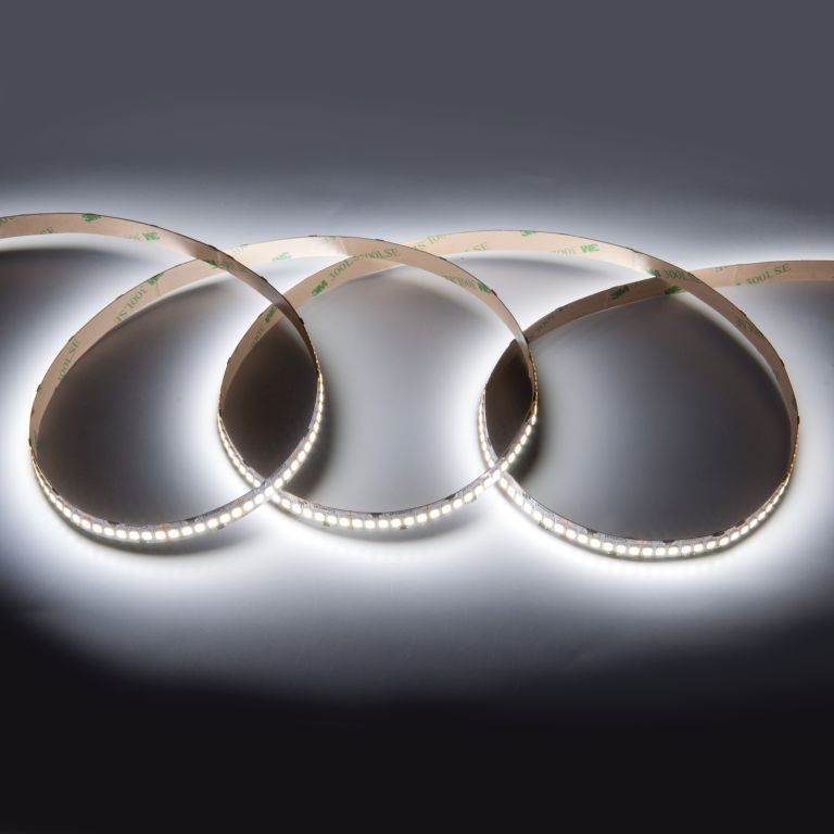 Светодиодная лента General Lighting Systems холодный белый 5 м