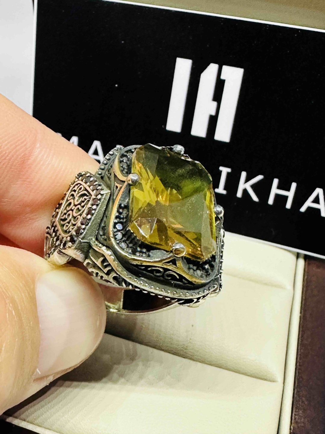 IMAN ALIKHAN Султанит 01 размер 20 вес 17.69 г серебро, султанит