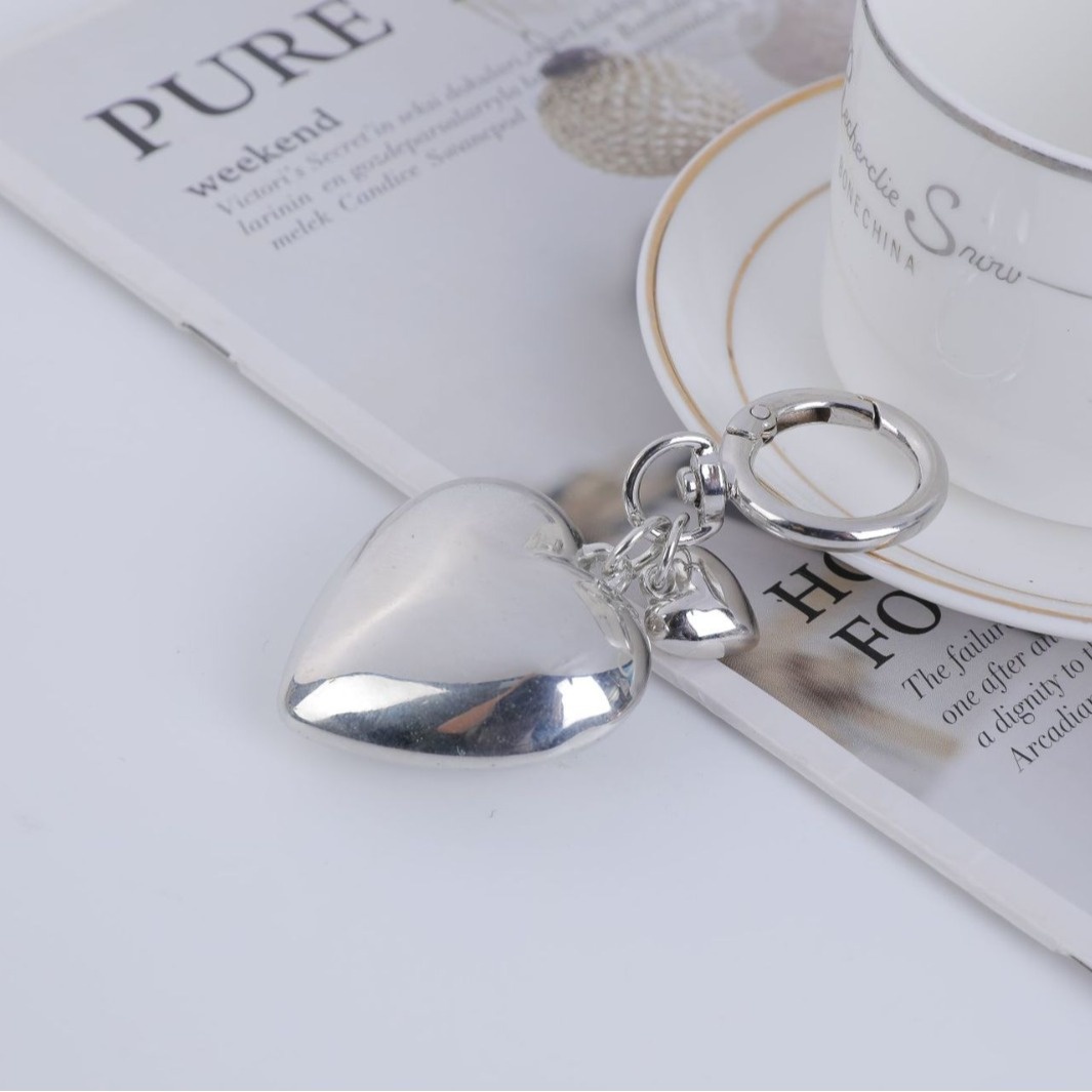 Брелок ACCESSORIZE металл 1 шт