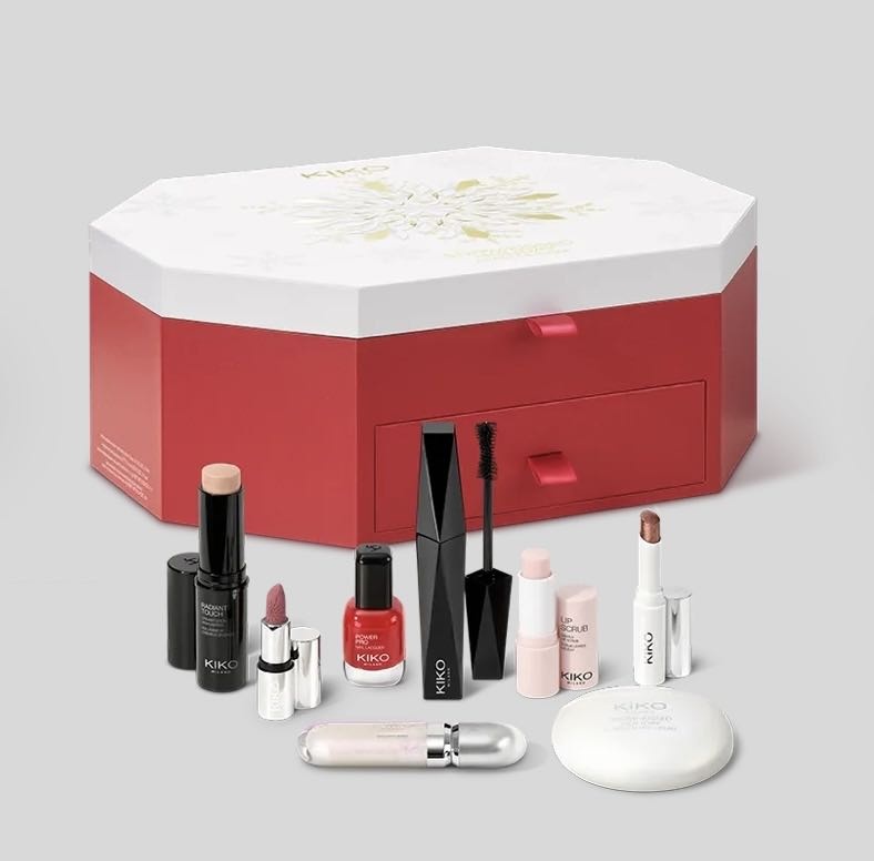 KIKO Snow-Kissed Holiday Advent Calendar 24 предмета набор декоративной косметики для женщин