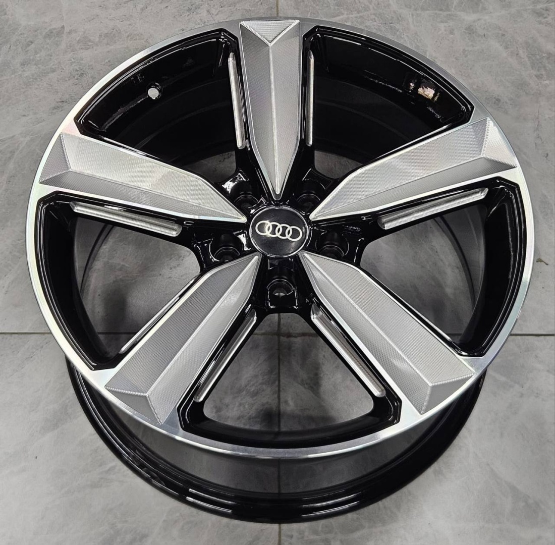 Fonyee SM FF-031 8x18/5x112 D66.5 ET35 4 диска черный