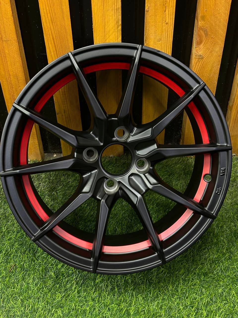 Top Grade 100012 7x16/4x100 D67.1 ET35 4 диска черный, красный