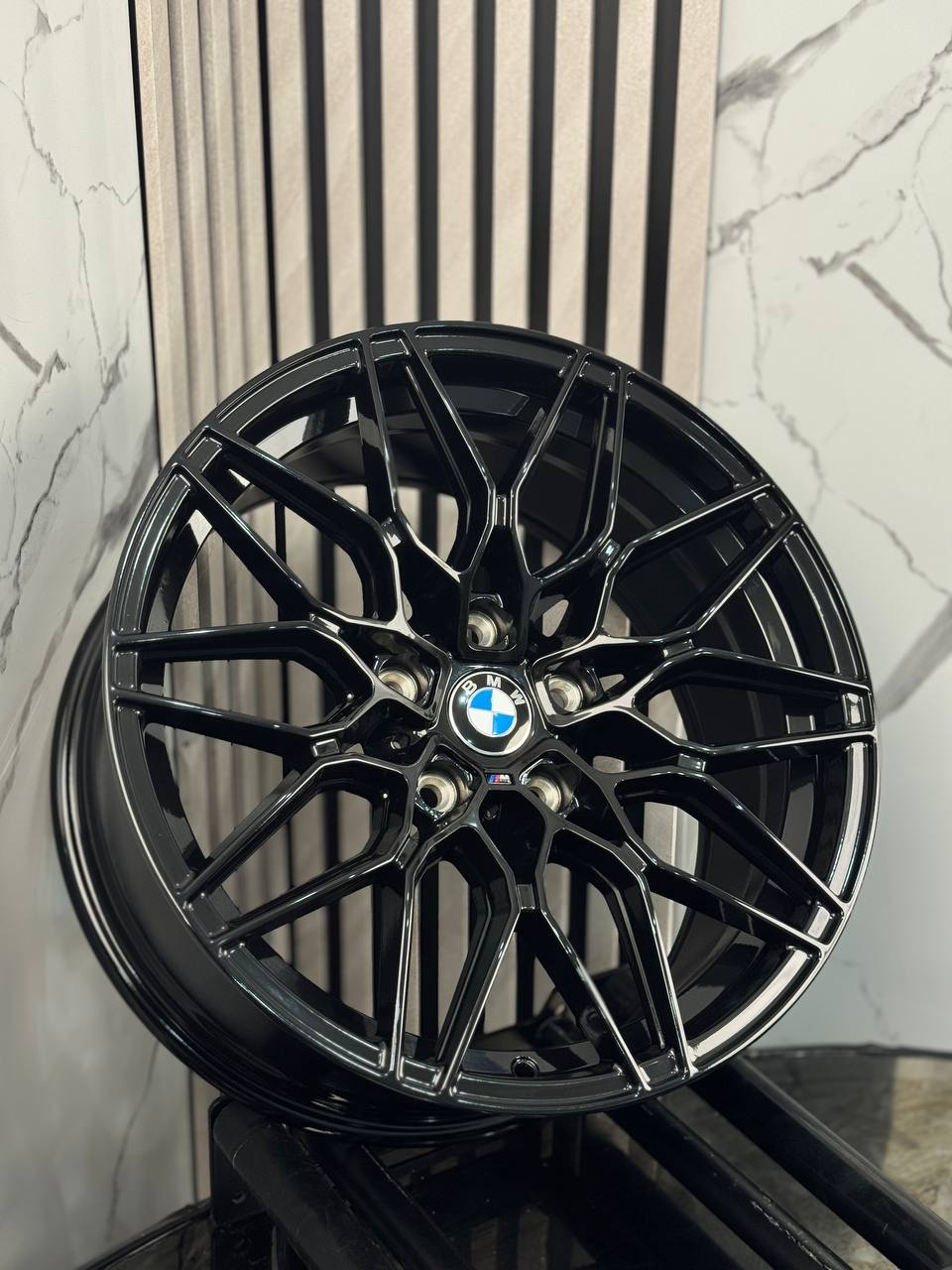 Top Grade BMW H3242F 8/9x18/5x120 D72.56 ET30 4 диска черный
