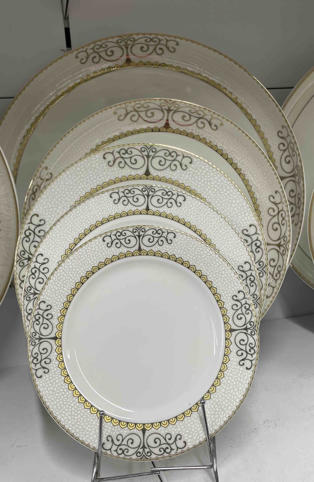 Сервиз на 12 персон Porcelain , предметов: 105, чайно-столовый, костяной фарфор