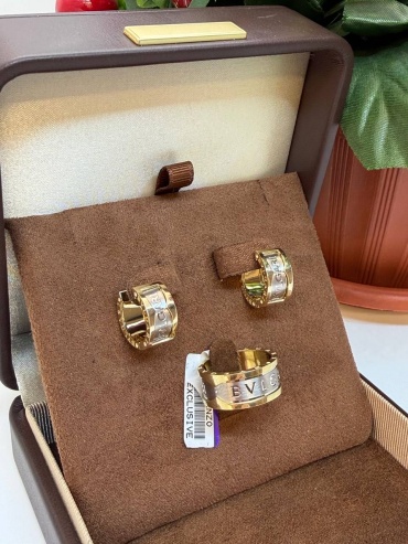 Золото Sakura gold вес 9.65 г золото, без вставок