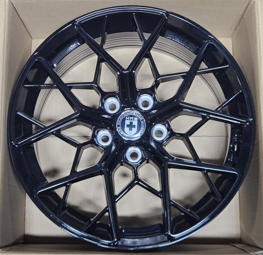 Fonyee fonyee 7.5x17/5x114.3 D73.1 ET35 4 диска графит
