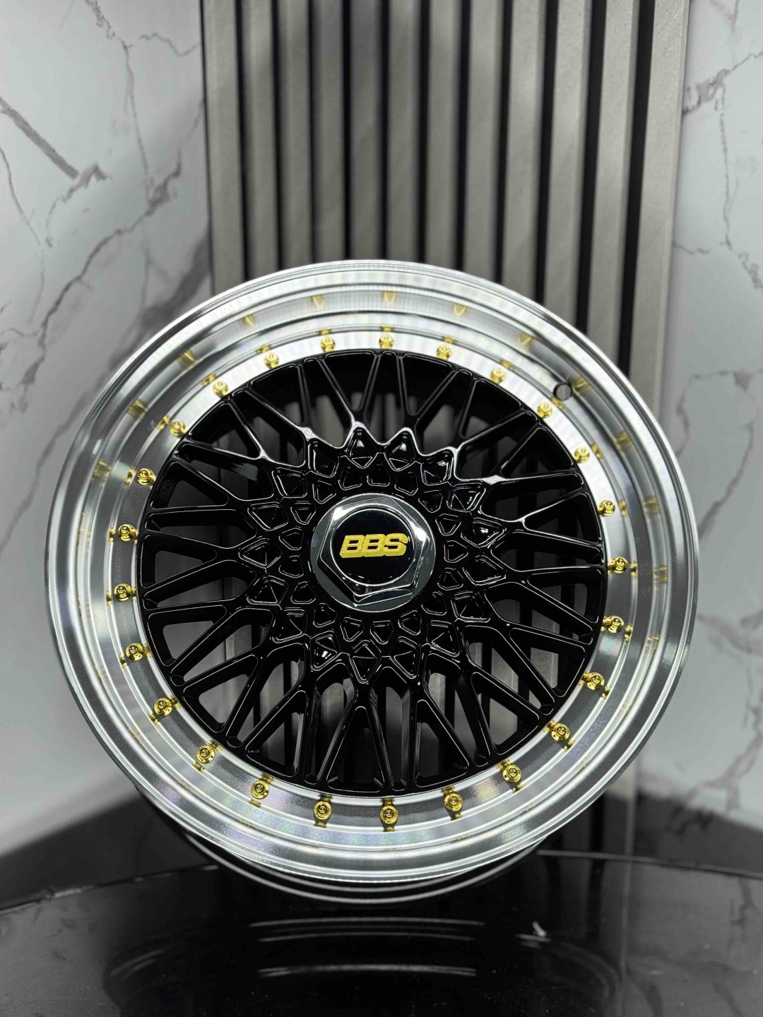 BBS T/g bbs 1155 7.5x17/8x100/114.3 D73.1 ET30 4 диска черный, серебристый, золотистый