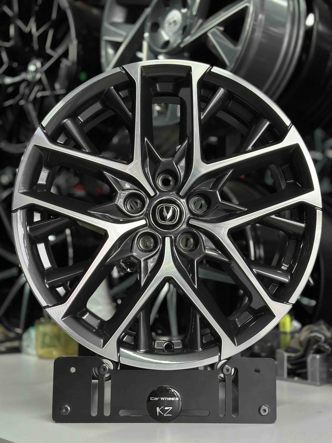 Changan JG2096 7x18/5x114.3 D60.1 ET42 4 диска серебристый, графит, серый