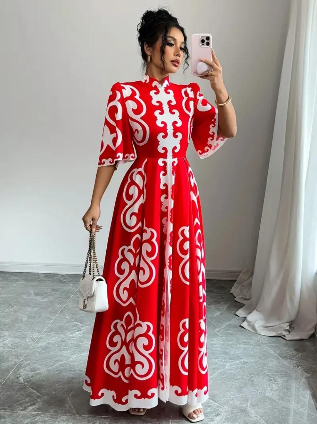 Национальный костюм белый, красный