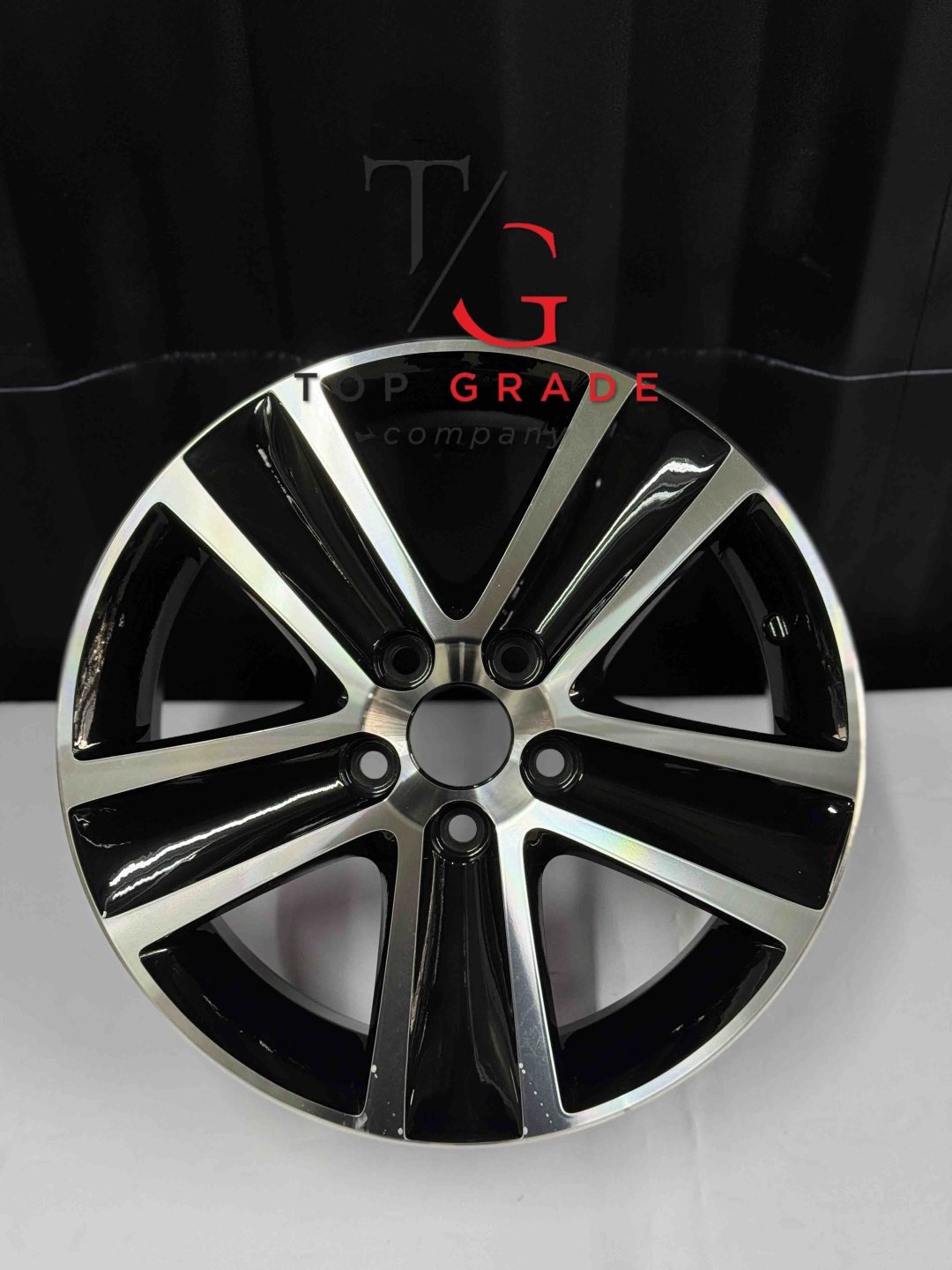 Top Grade Diski0035 6x15/5x100 D57.1 ET30 4 диска черный, серебристый