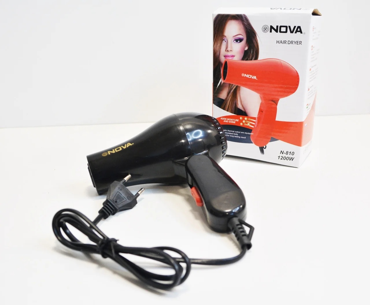 Nova N-810 компактный фен черный, красный