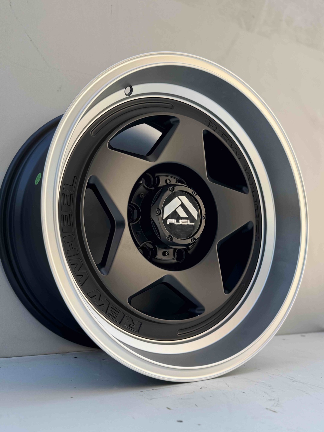 Top Grade off-road t/g418 9x17/6x139.7 D110.1 ET0 4 диска черный, серебристый