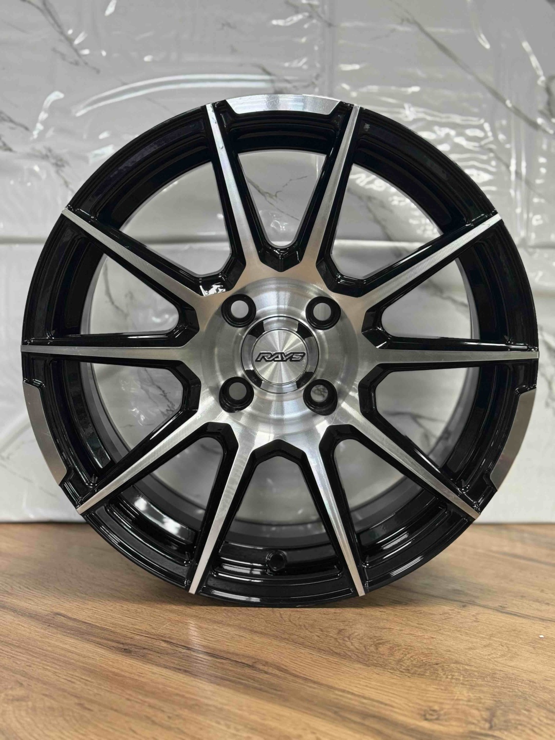 Top Grade 50097 7x15/4x100 D67.1 ET35 4 диска черный, серебристый
