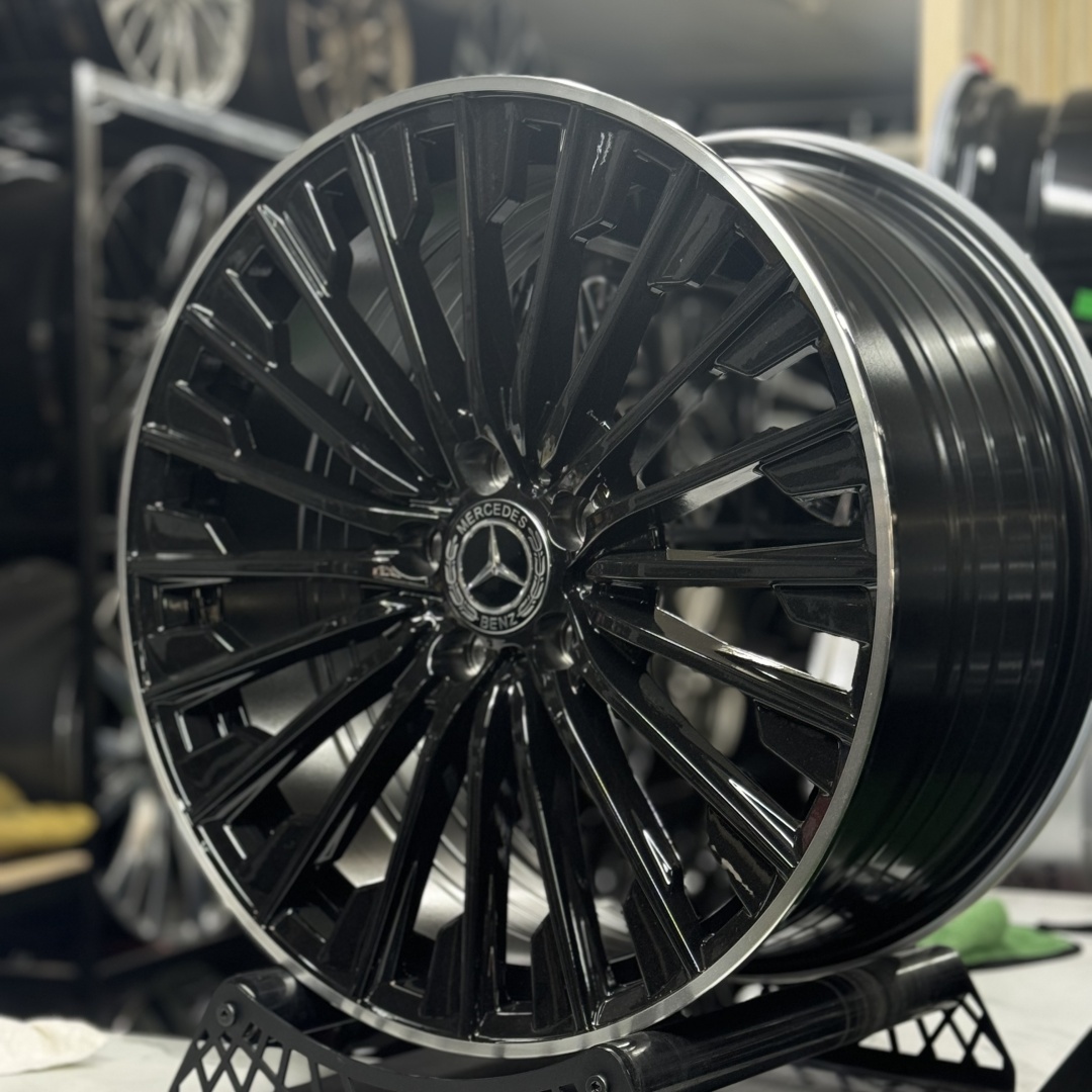 Wheels XF011 8.5/9.5x19/5x112 D66.45 ET35.43 4 диска черный