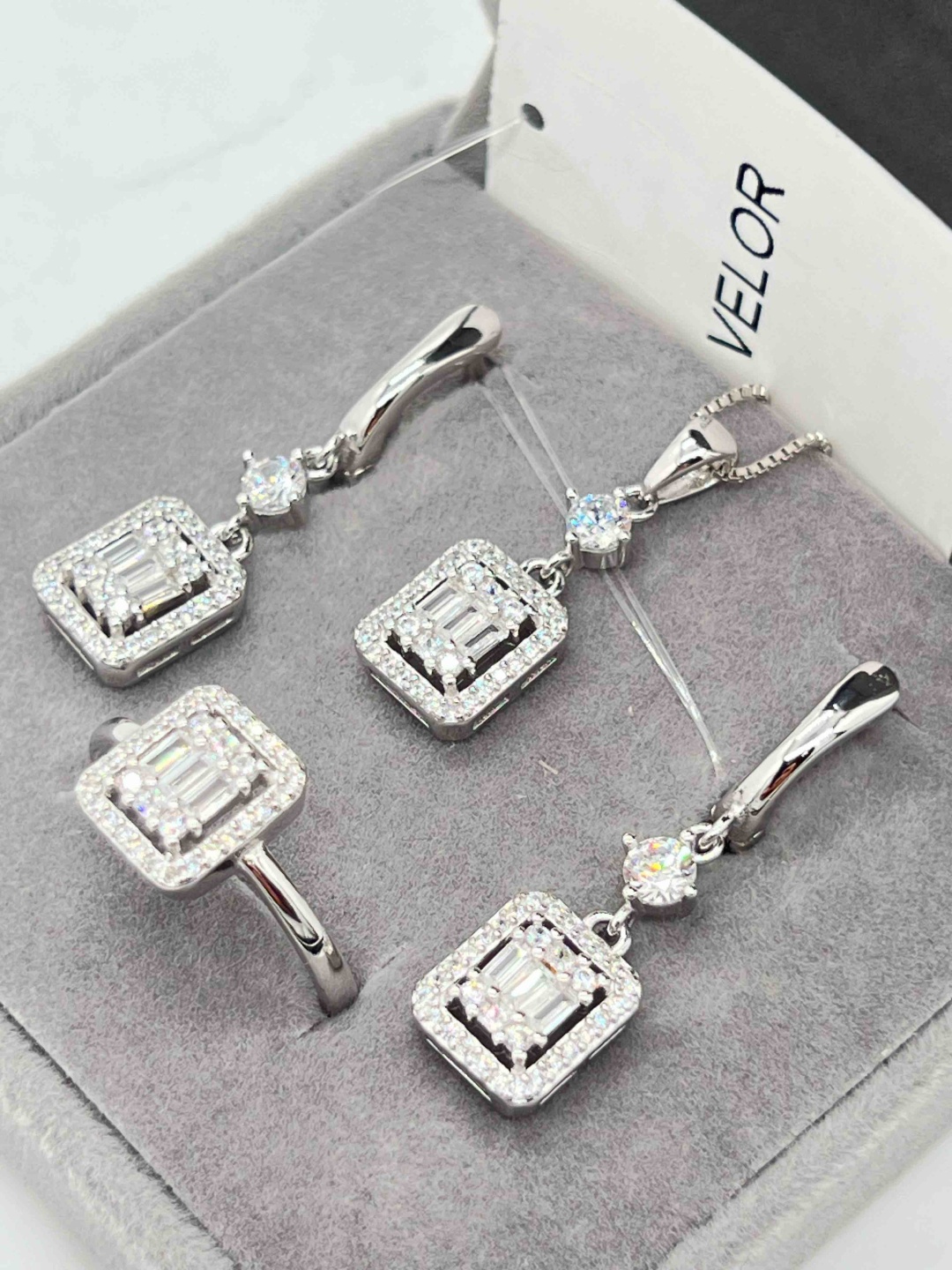 VELOR VELOR00491 вес 9.62 г серебро, цирконий