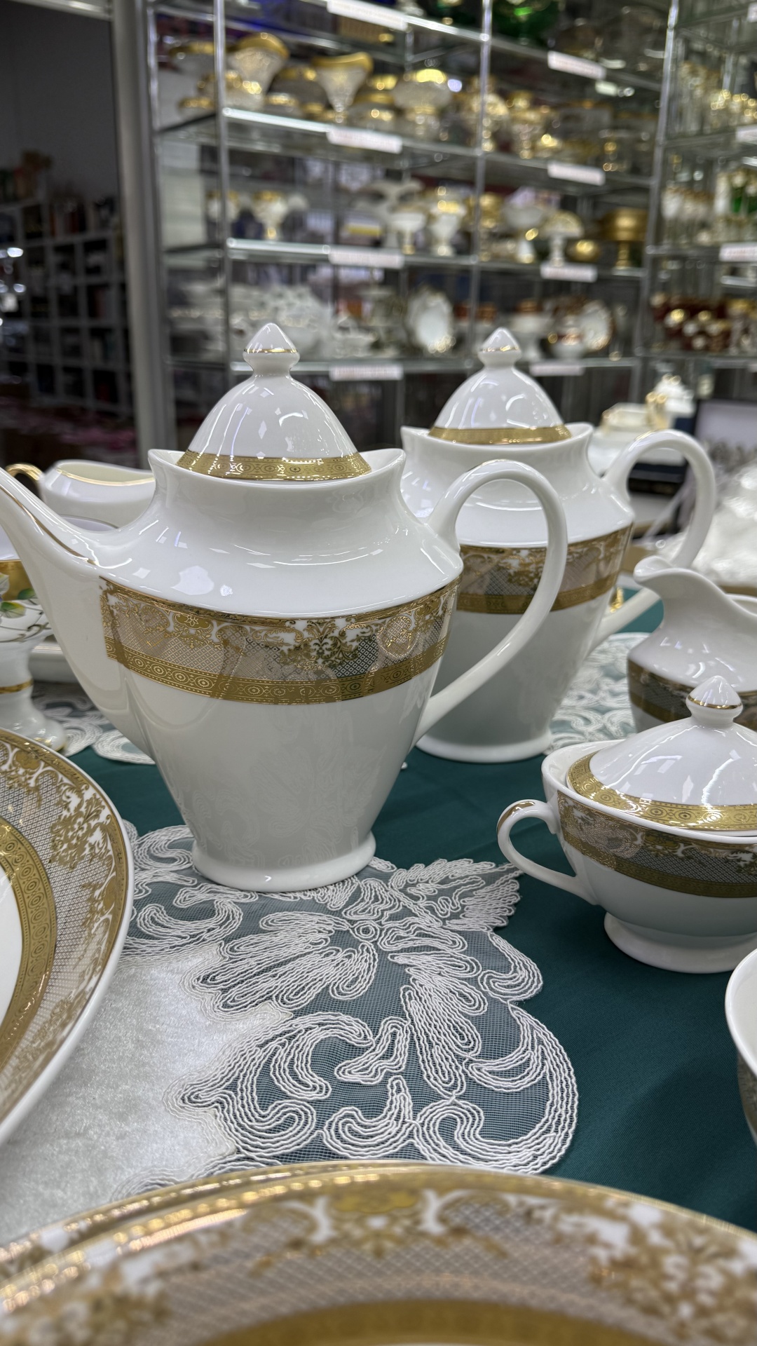 Сервиз на 12 персон Porcelain Fine De Boheme , предметов: 103, чайно-столовый, костяной фарфор