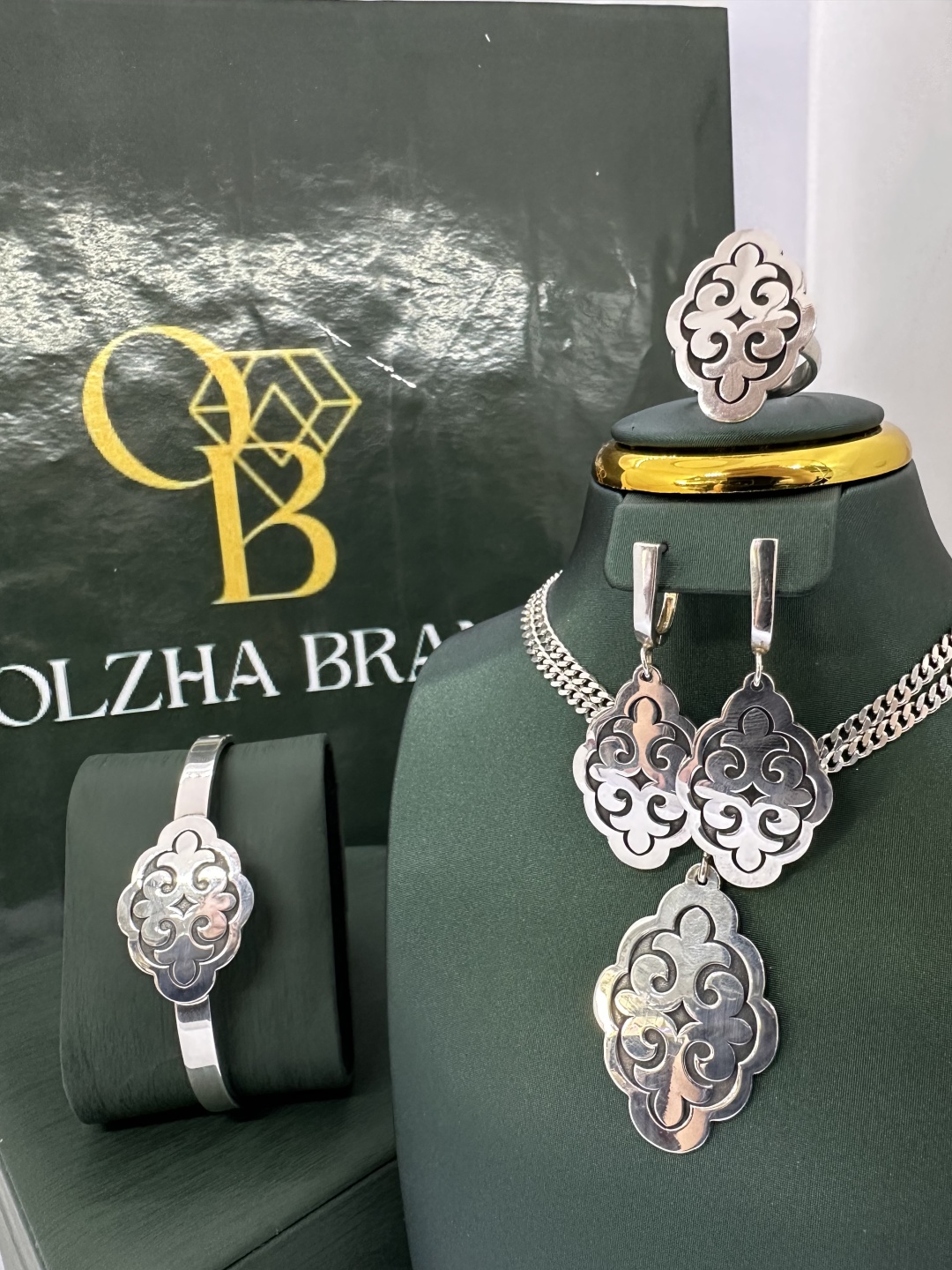 OLZHA BRAND O5 вес 64 г серебро, без вставок