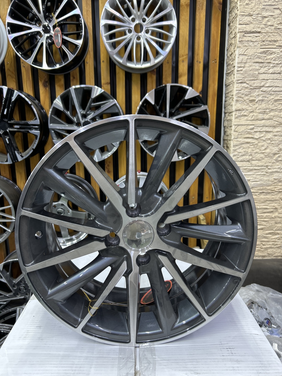 LKN Lkn83 6.5x16/4x100 D67.1 ET35 4 диска серебристый, графит