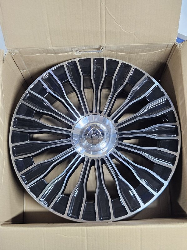 Fonyee SM 1785 8.5x20/5x112 D66.45 ET35 4 диска черный