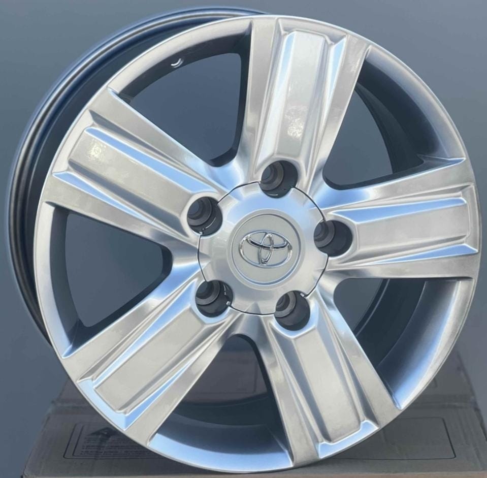 Rainbow Dance Toyota LC200/Lexus LX470 8x18/5x150 D110.2 ET45 4 диска серебристый