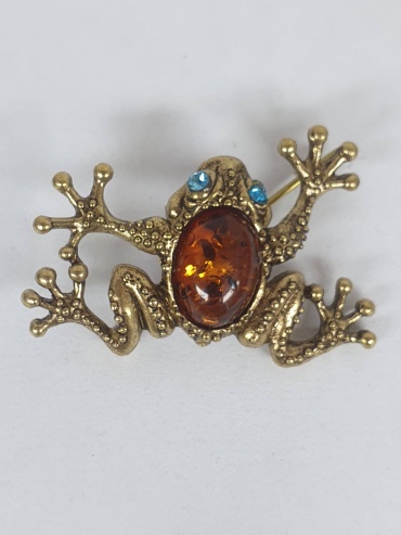 Брошь латунь, янтарь натуральный