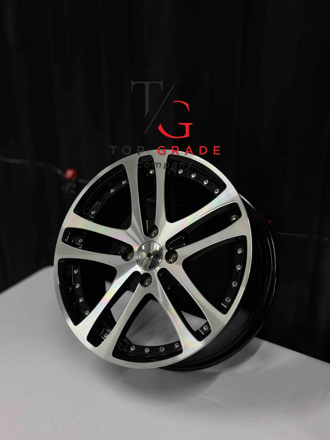 Top Grade Top grade0109 7x16/4x98 D58.6 ET35 4 диска черный, серебристый