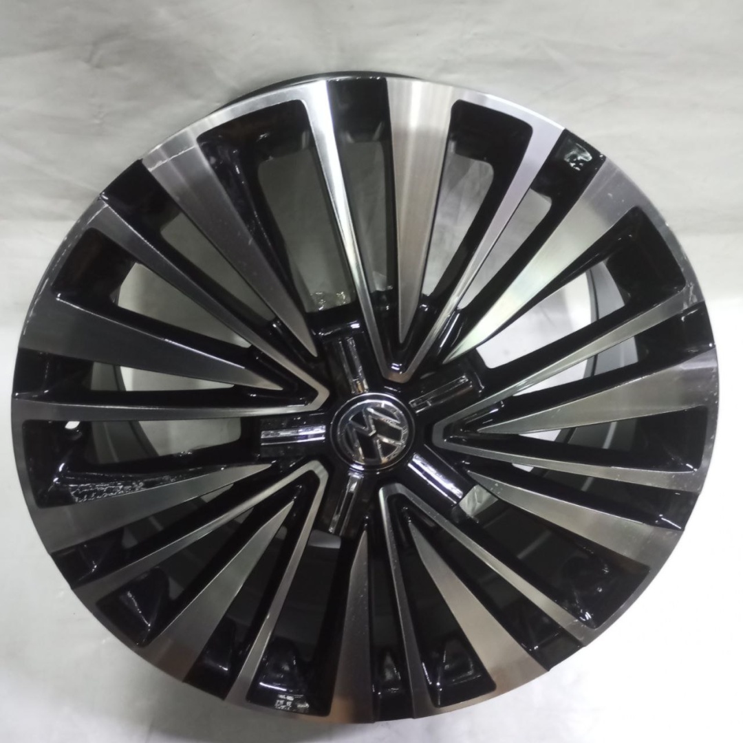 LVZ 663 SC 18*8.0 +44 57,1 5*112 MВ 8x18/5x112 D57.1 ET44 4 диска черный, серебристый