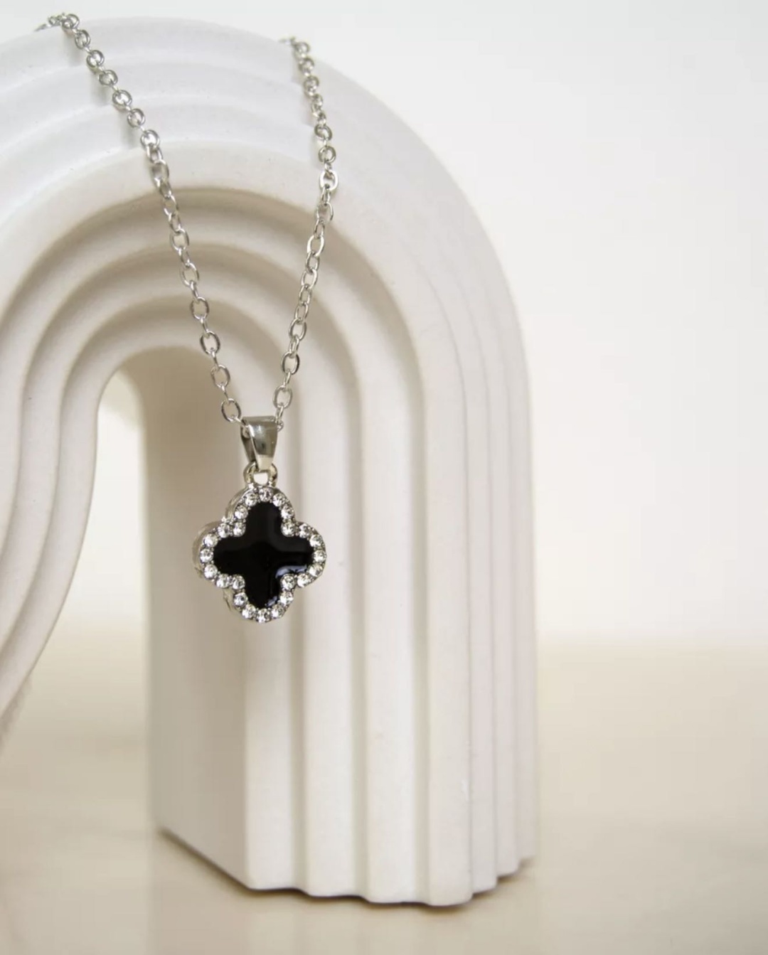 BGL STORE длина 43 см бижутерный сплав, ювелирная смола