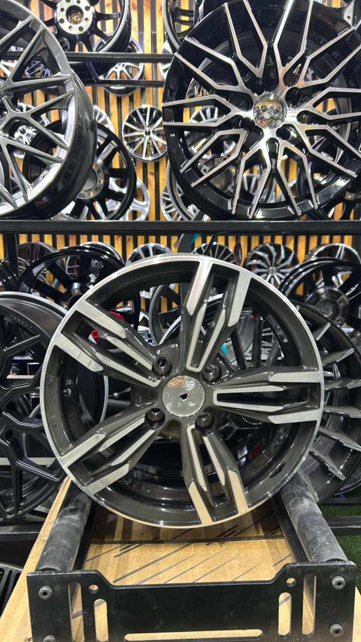 LKN Lkn583274 5.5x14/4x100 D67.1 ET35 4 диска черный, серебристый
