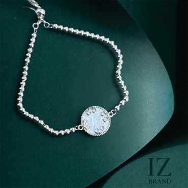 Iz brand 979733316 длина 19 см, вес 5.45 г серебро, плетение ромб